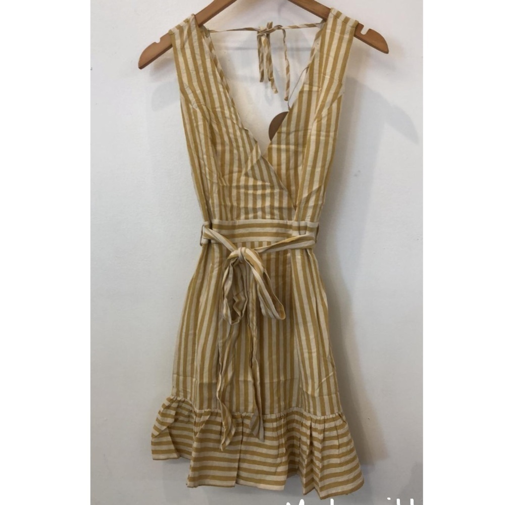 Last 1 Essue Yellow Stripe Ruffle Hem V Dress